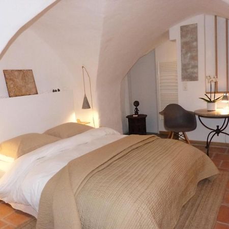 Le Tilleul Villevieille Bagian luar foto